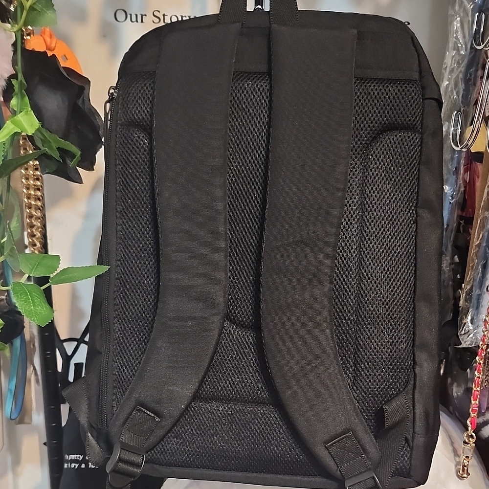 Jworld Black Backpack - Picture 2 of 8